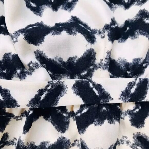 Forever 21 Dress size Small - Picture 4 of 5